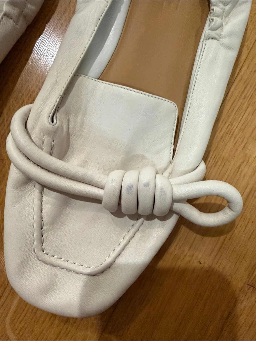 Loewe White Knotted Bow Leather Loafers - Picture 6 of 7